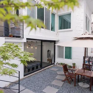 Mono House Hongdae 首爾